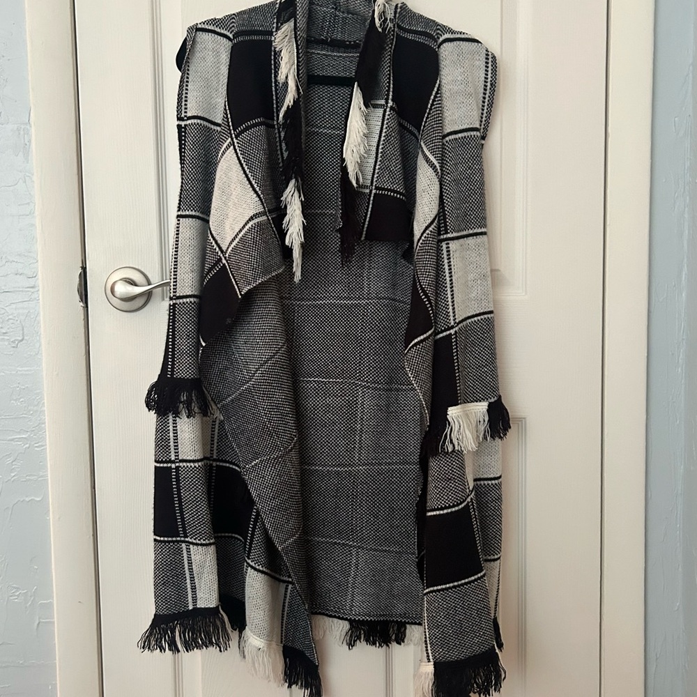 Chic Black and White Knit Cardigan